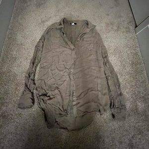 Long sleeve button up shirt